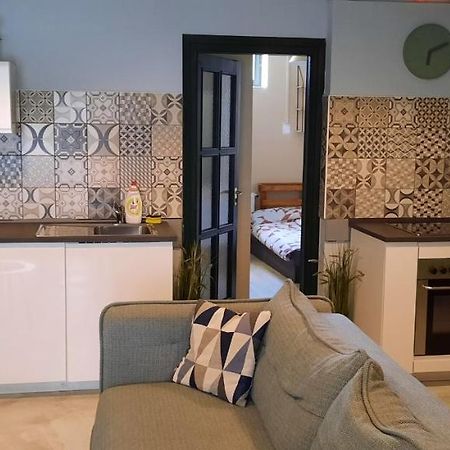 Csenge Apartman ケストヘイ エクステリア 写真